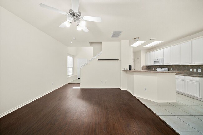 Photo - 25238 Finchgrove Ln