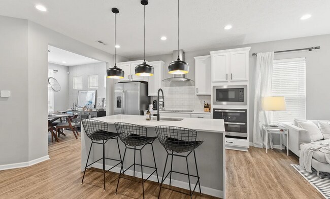 Photo - 163 Steeples Blvd