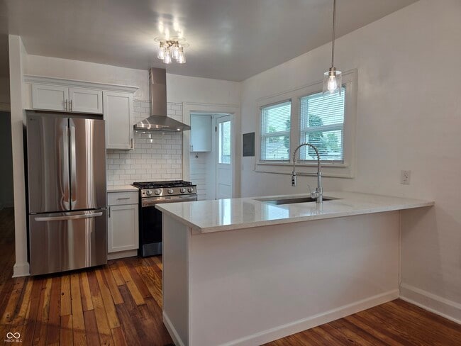 Photo - 774 Dequincy St