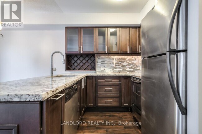 Photo - 21 Pirandello St