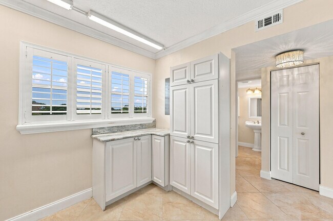 Photo - 3661 Via Poinciana Unit 513