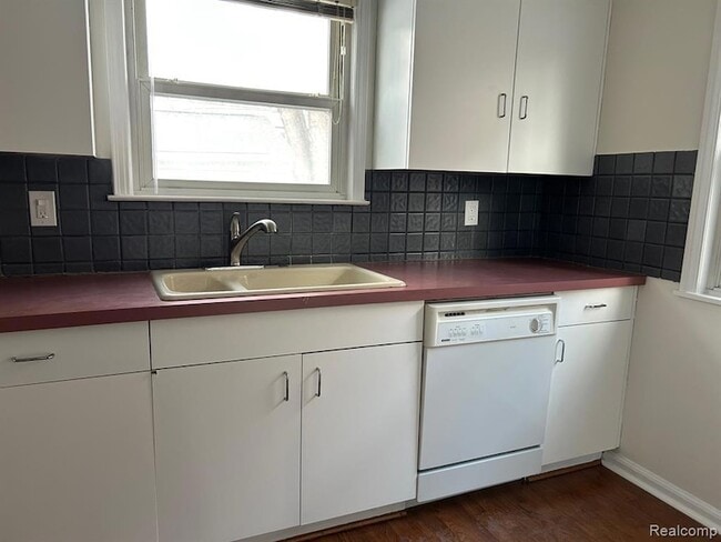 Photo - 13336 Balfour Ave