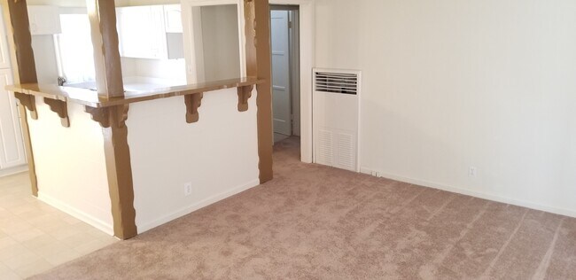 Photo - 2233-2235 Euclid Unidad 2235 Euclid Ave