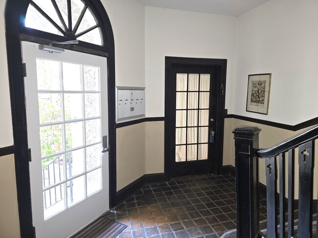 Photo - 800 Graydon Ave