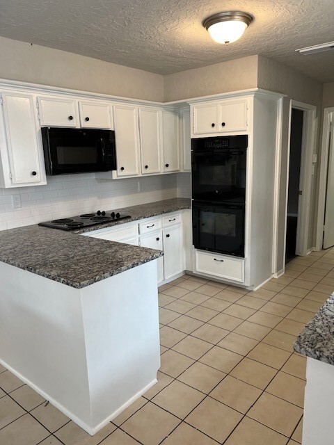 Building Photo - 16326 Locke Haven Dr