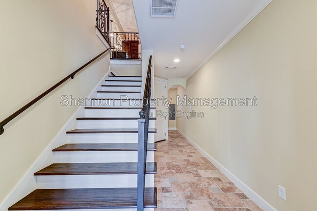 Photo - 2306 Couch St