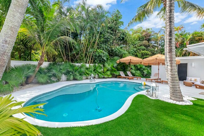 Photo - 103 S Atlantic Dr