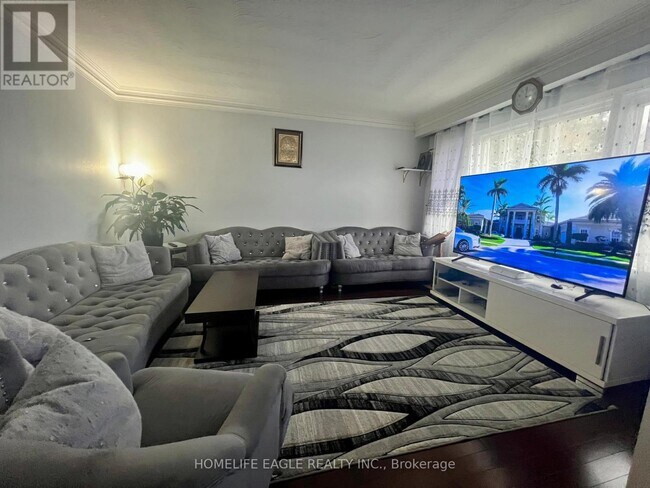 Photo - 1024 Ogden Ave