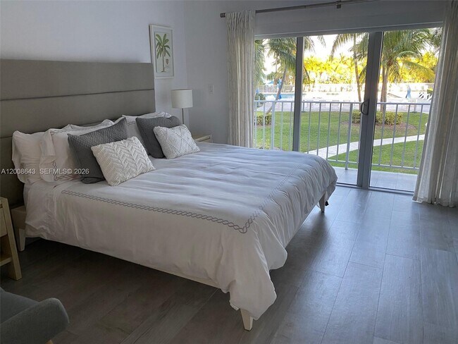 Photo - 881 Ocean Dr Unit TH12