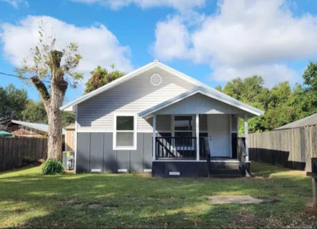 Building Photo - 213 Wilson Ave