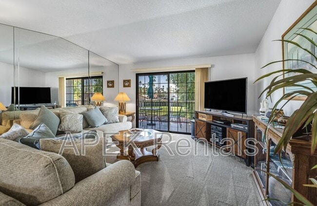 Building Photo - 2701 E Mesquite Ave