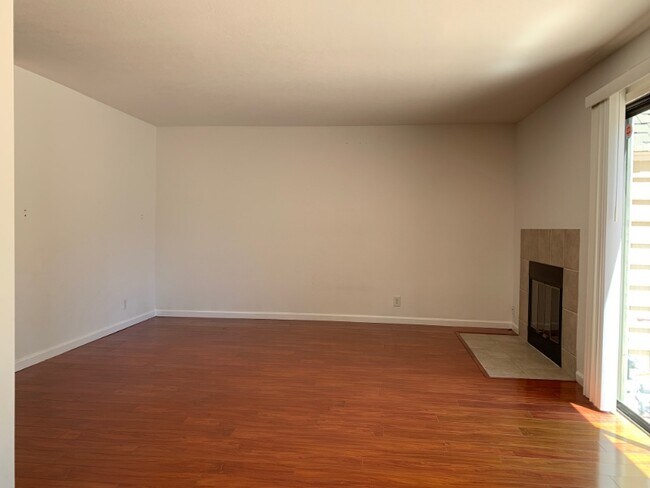 Photo - 3932 Harlequin Terrace