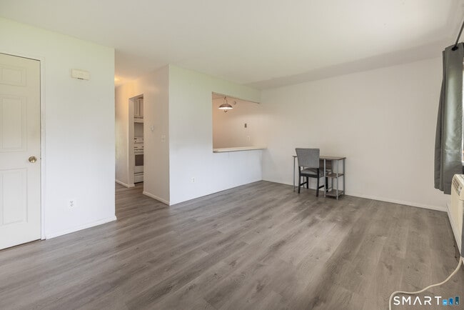 Photo - 31 Bostwick Arms Unit 31