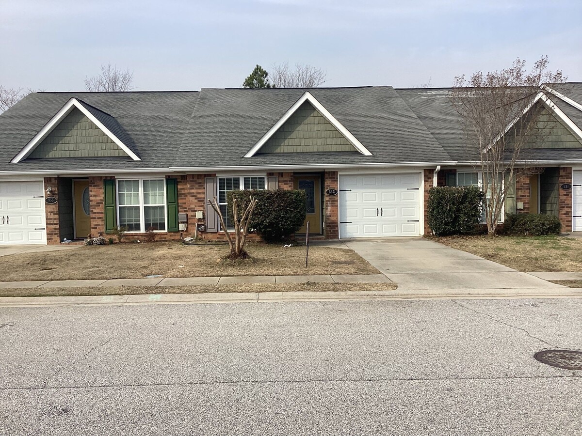 Photo - 853 Bryan Cir