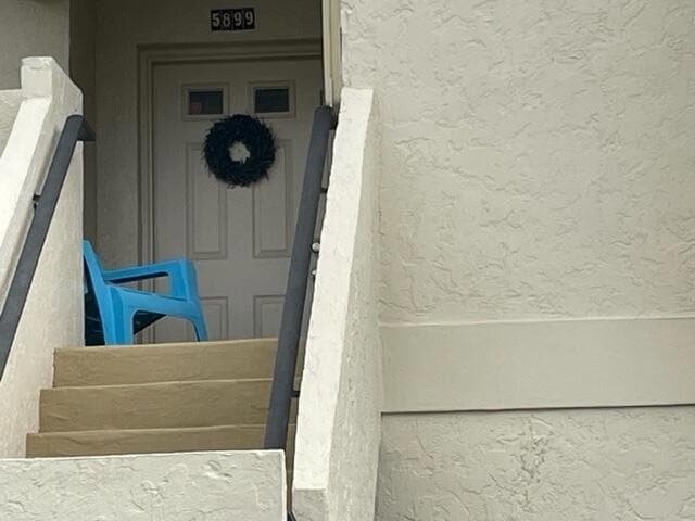 Building Photo - 5899 Parkwalk Dr