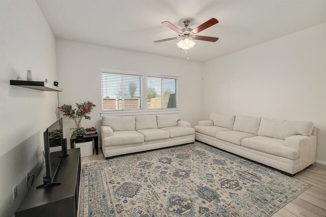 Photo - 204 Furlong Dr