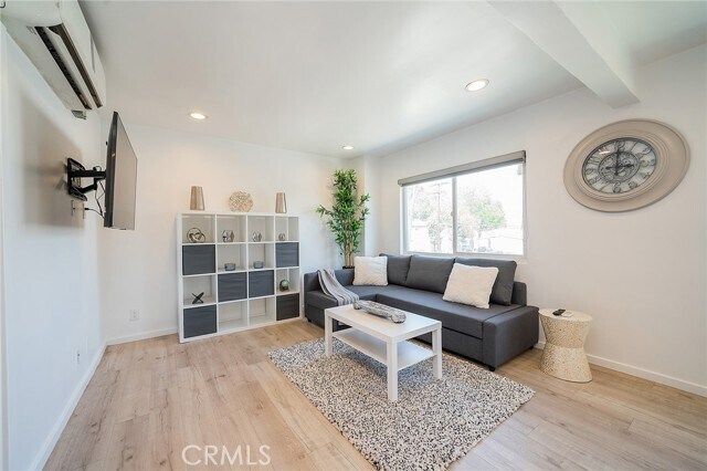 Photo - 11918 Hart St Unidad 4