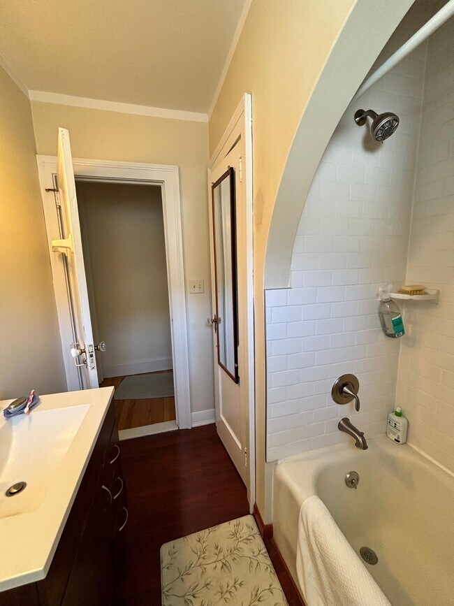 88 Woodlawn St Unit 88 Woodlawn St.