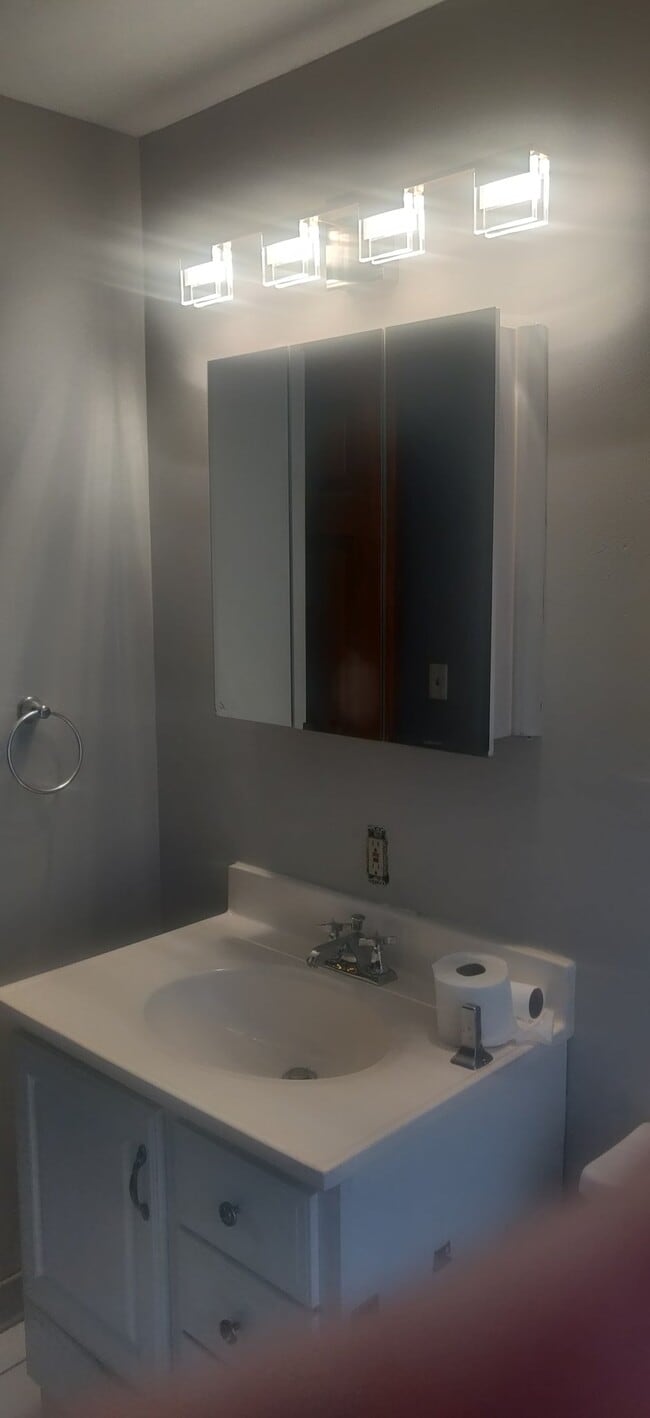 3245 Berwyn Pl Unit 2