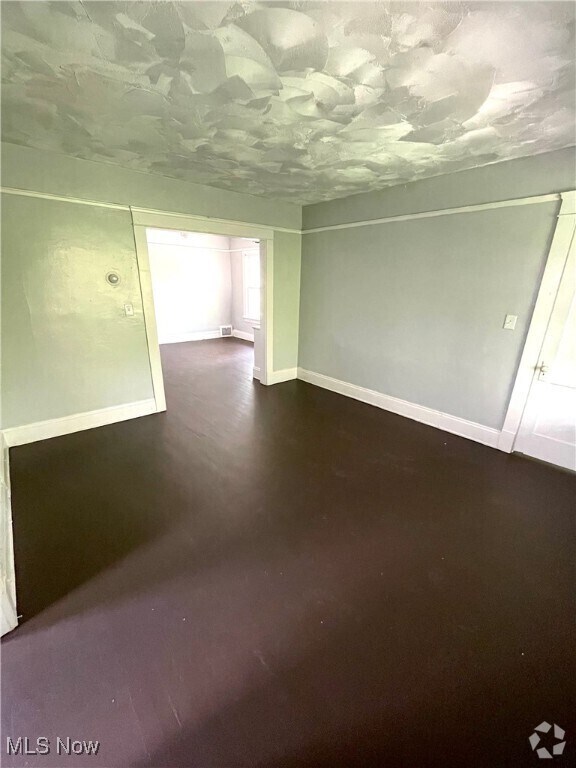 Building Photo - 1030 Wheelock Rd Unit Up Rental
