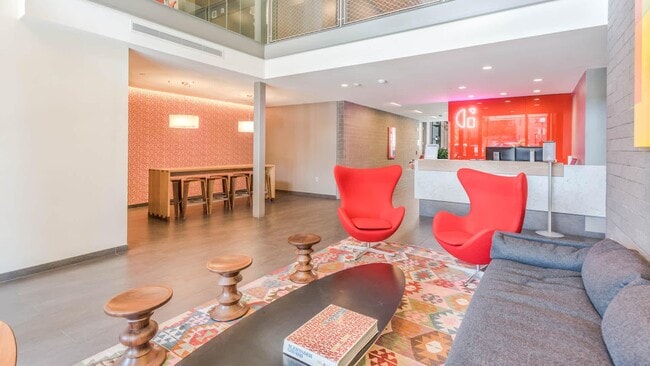 Photo - 50 W Malden St Unidad 107