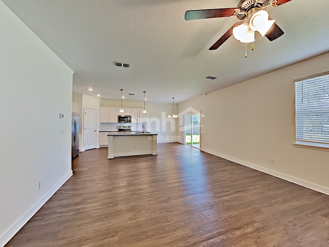 Photo - 3015 Creek Village Ln