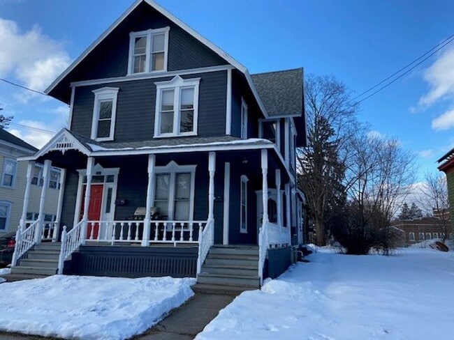 Building Photo - 56 Lincoln Ave Unit #2