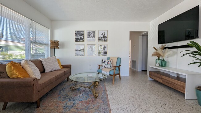 Living Room - 2846 W Tamiami Cir