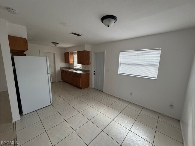 Photo - 6192 Markland Ave