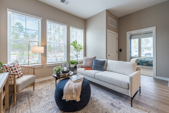 Acclaim at Cary Pointe