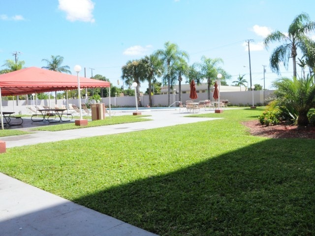 Great Location - Suncoast Place Apartments