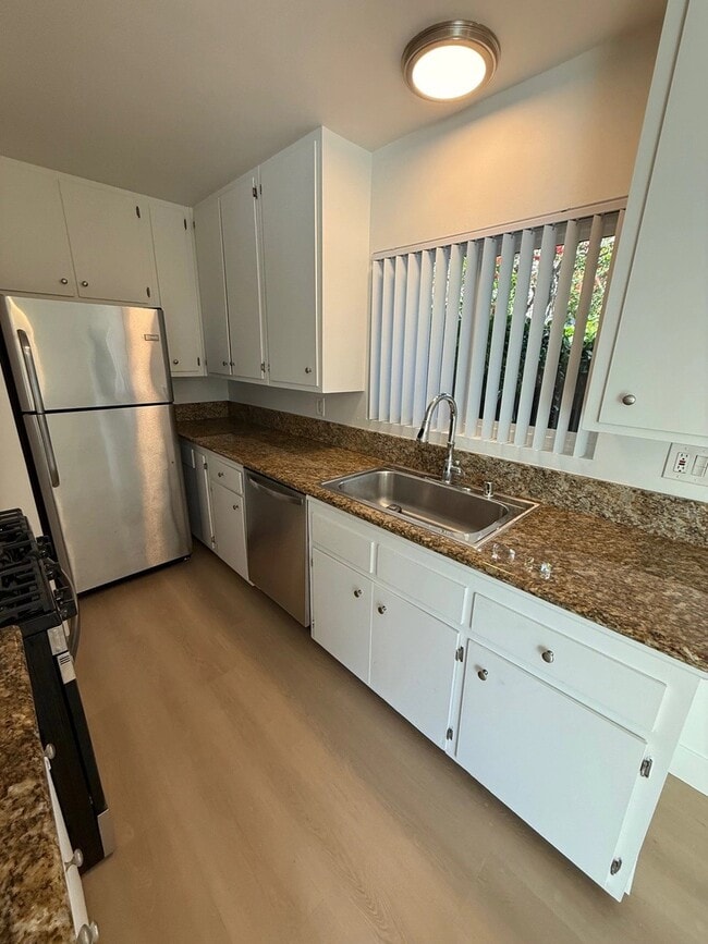 Photo - 3806 Pacific Ave Unit F