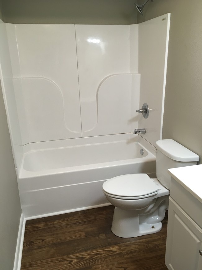 Photo - Shannon Oaks