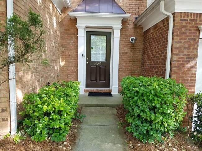 Photo - 3645 Postwaite Cir NW