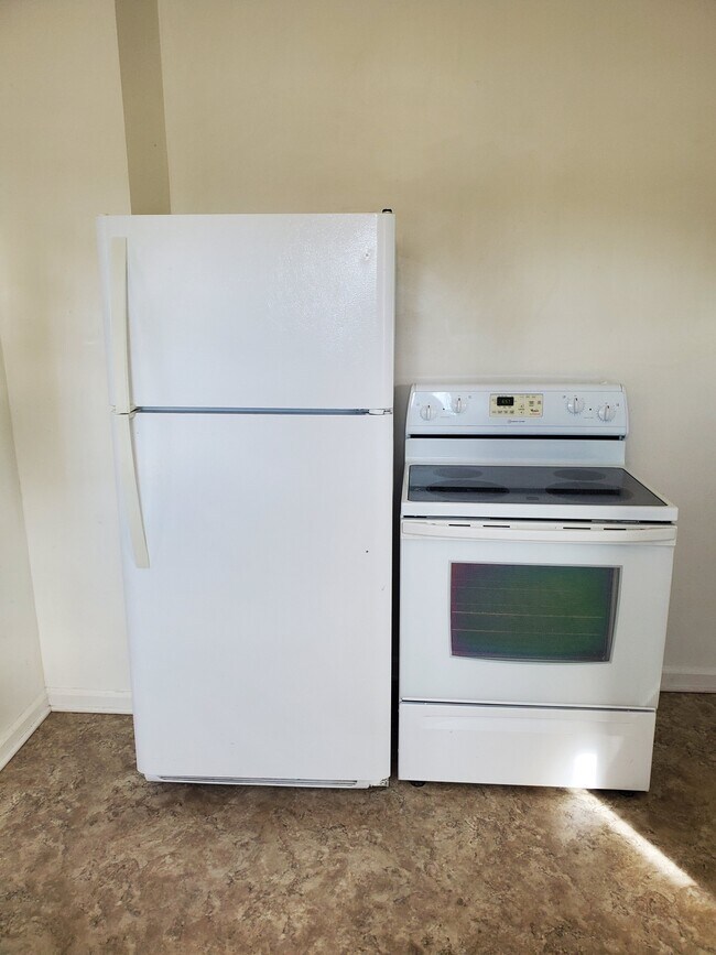 kitchen - 807 St Helens St