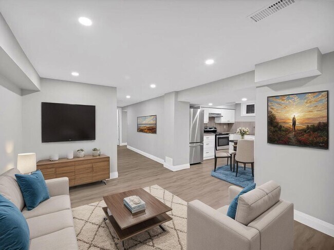 Photo - 401 Bunting Rd