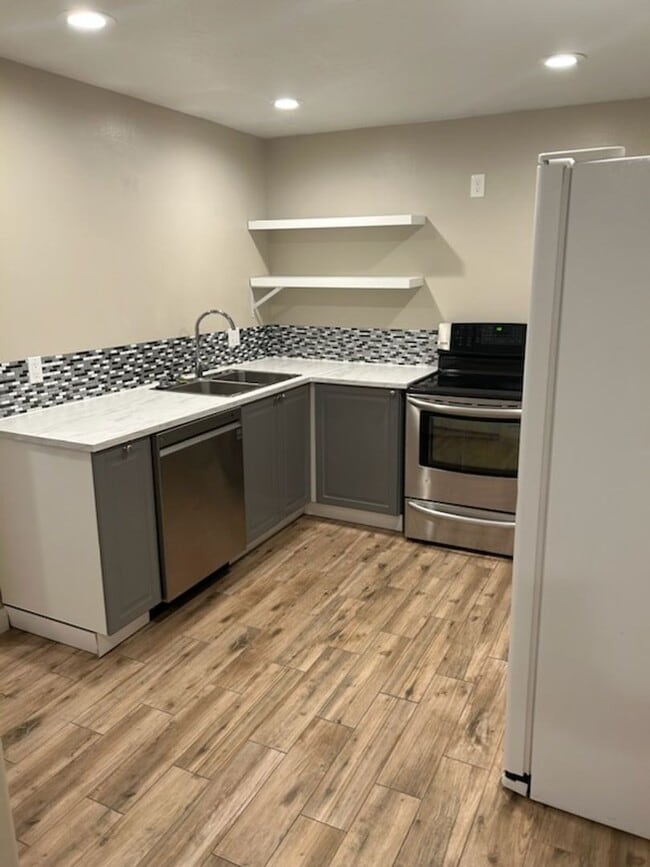 Photo - charming basement apartment