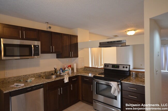 Building Photo - 150 North Beacon St Unit B3