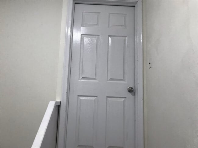 Photo - 566 E Sebewaing St