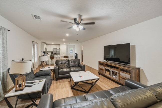 Photo - 17118 Quaking Aspen Ln