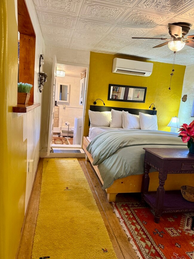 Photo - 218 Polaco St