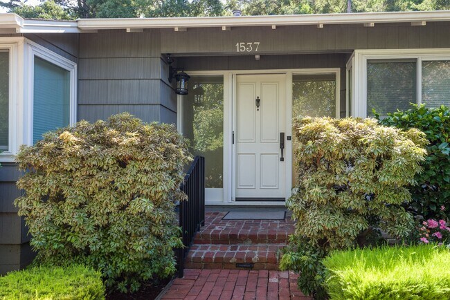 Photo - Custom Remodeled Ranch Home in Park-like S...