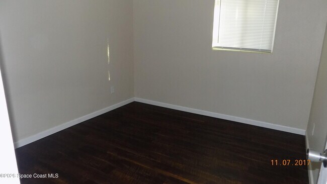 Photo - 1204 Tulip Ln