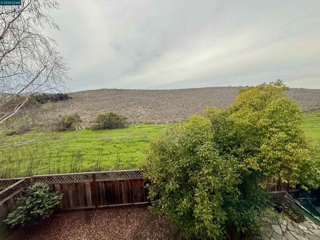 Photo - 321 W Meadows Ln