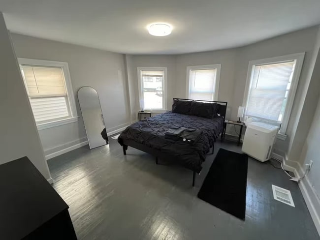 Building Photo - 14 Lathrop St Unit 1 Rental