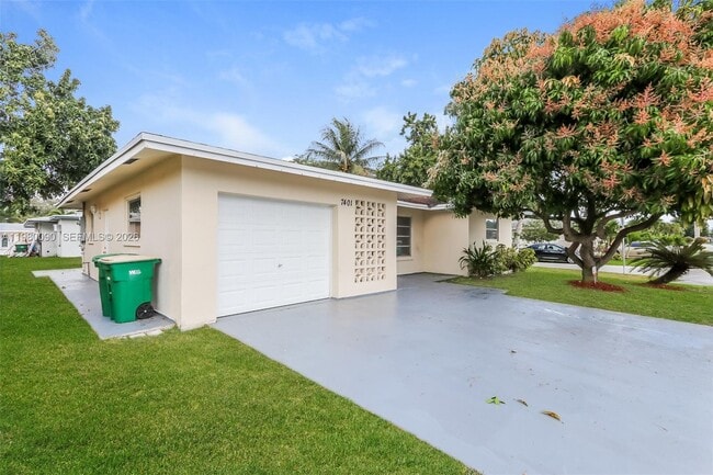 Photo - 7401 NW 58th St