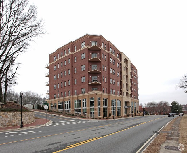 Photo - Emerson Overlook Condominium