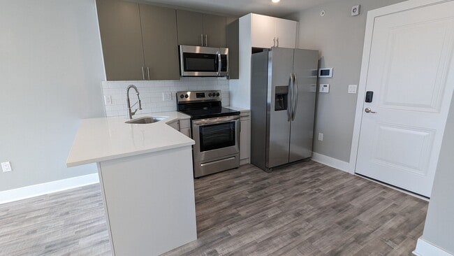 Photo - 2500 Mascher St (LO) Unidad 12