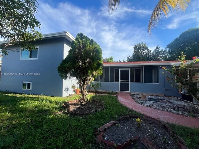 Photo - 1330 NE 203rd St