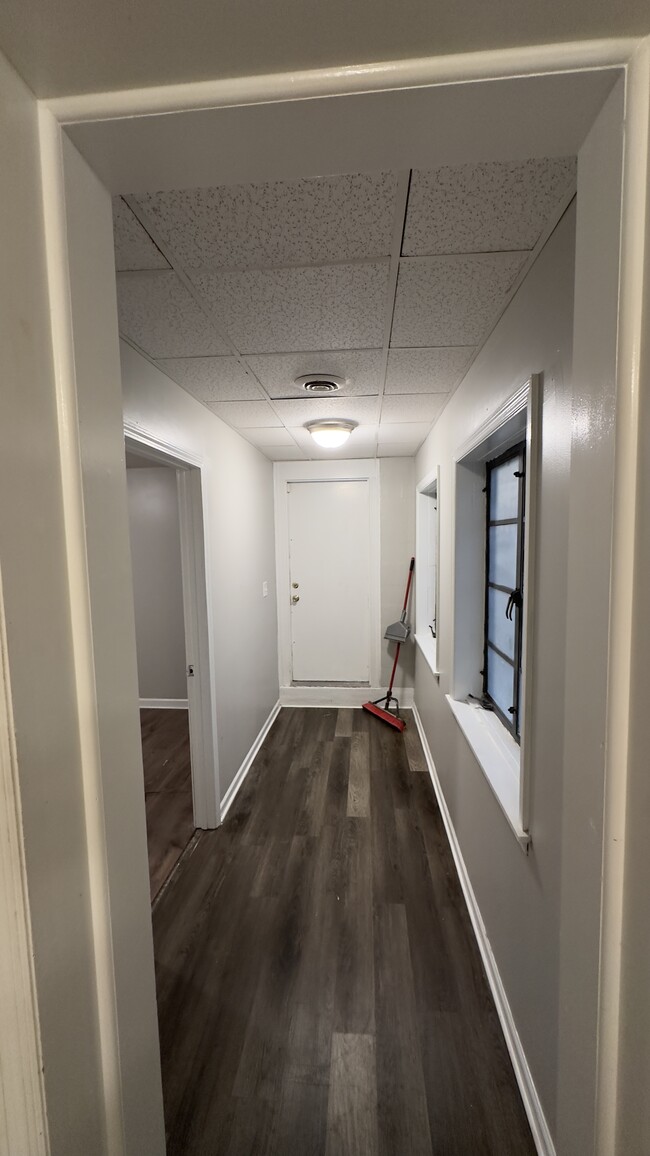 Garaje adjunto - 835 Elias Ave